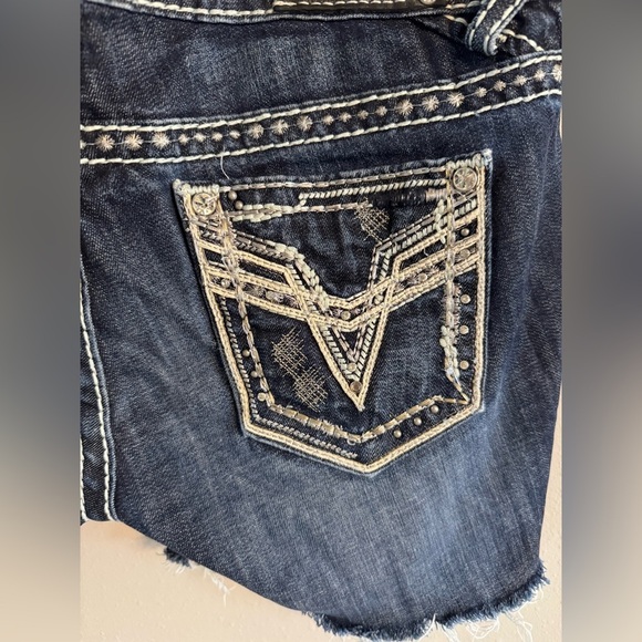 Vigoss Shorts - Picture 2 of 6